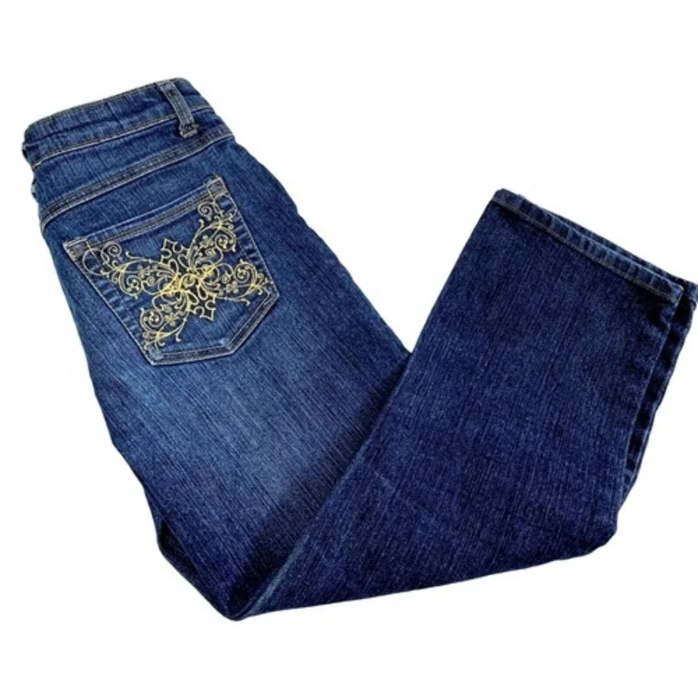 Southpole Capri Jeans Juniors Size 5 Medium Wash Denim Embroidered Back‎ Pockets